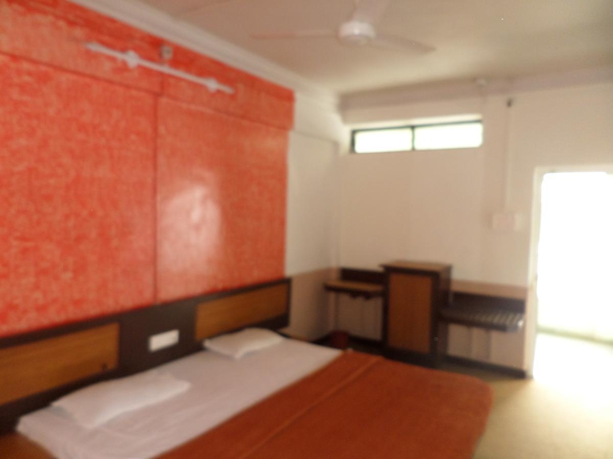 Hotel Ayodhya Nashik Eksteriør billede